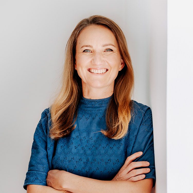 SCHW-LI_DANIELA-P_200701-001